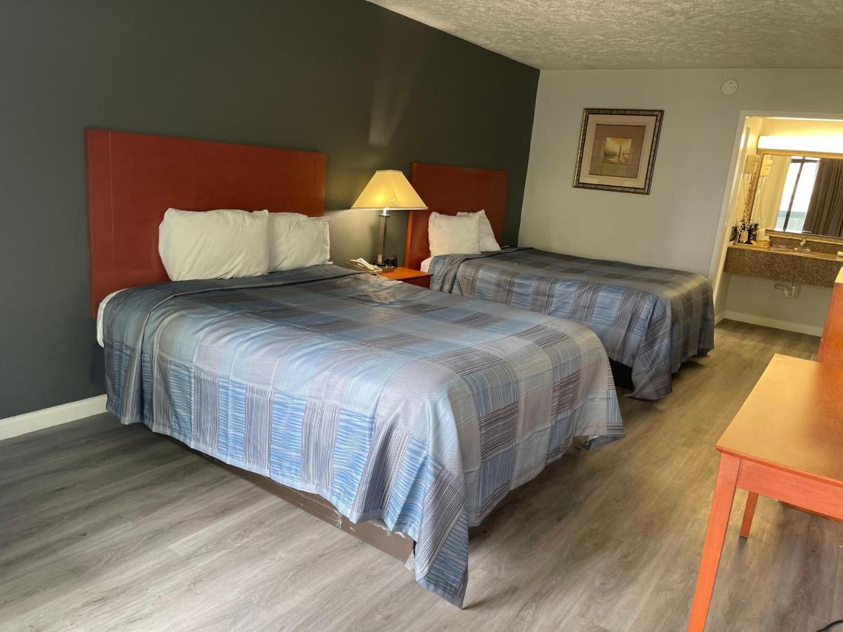 & Hotel