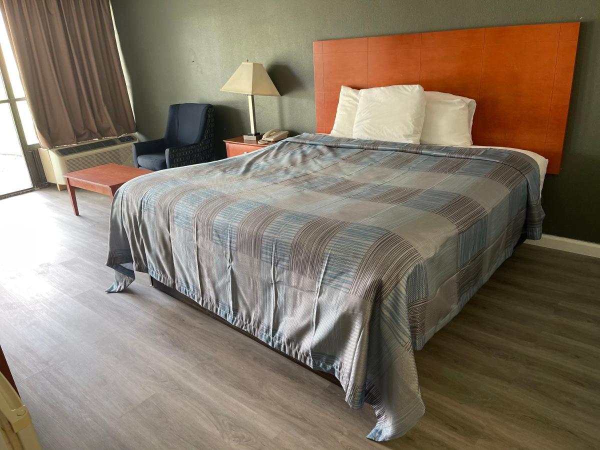 & Hotel