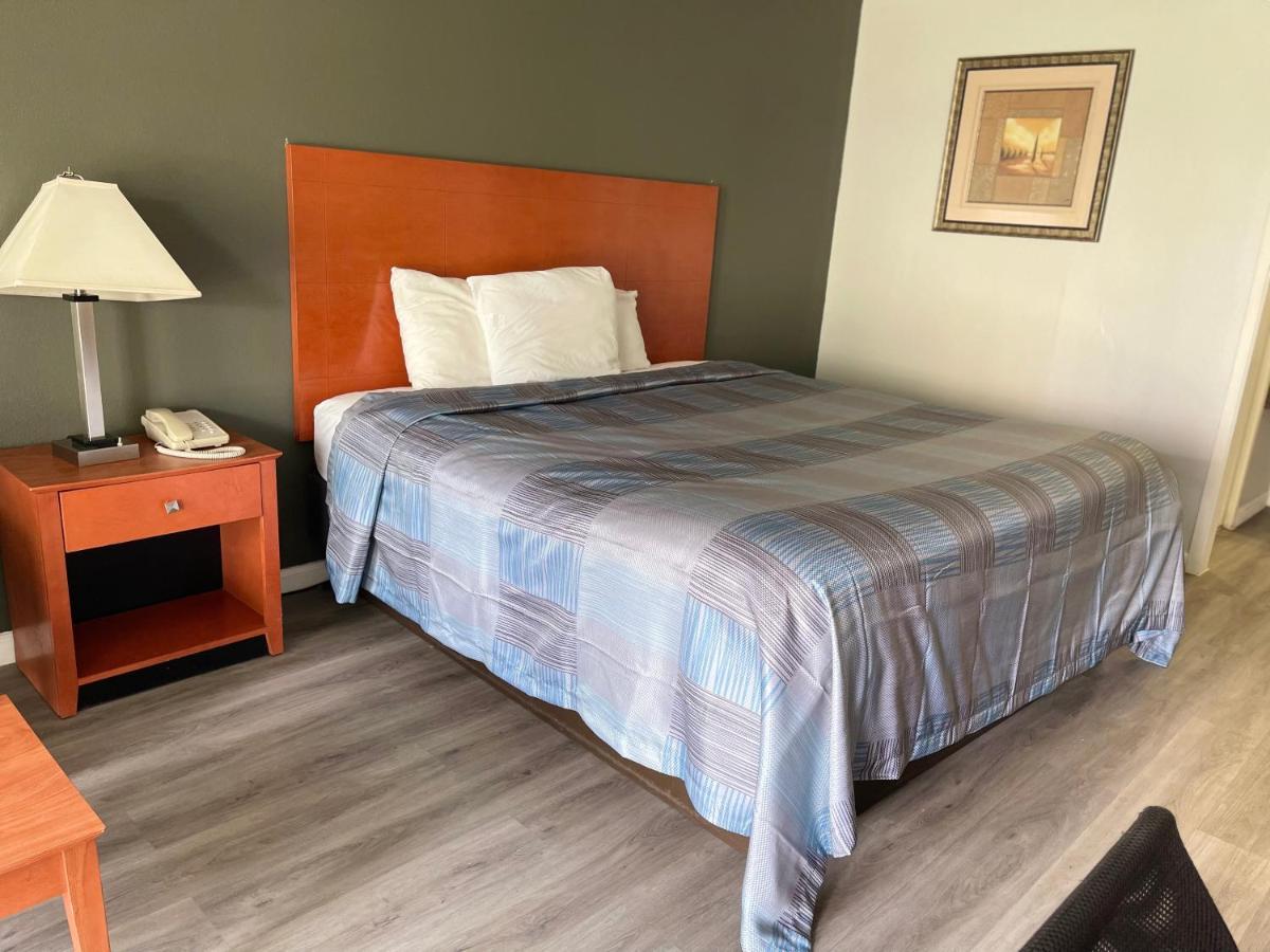 Hotel & 3*
