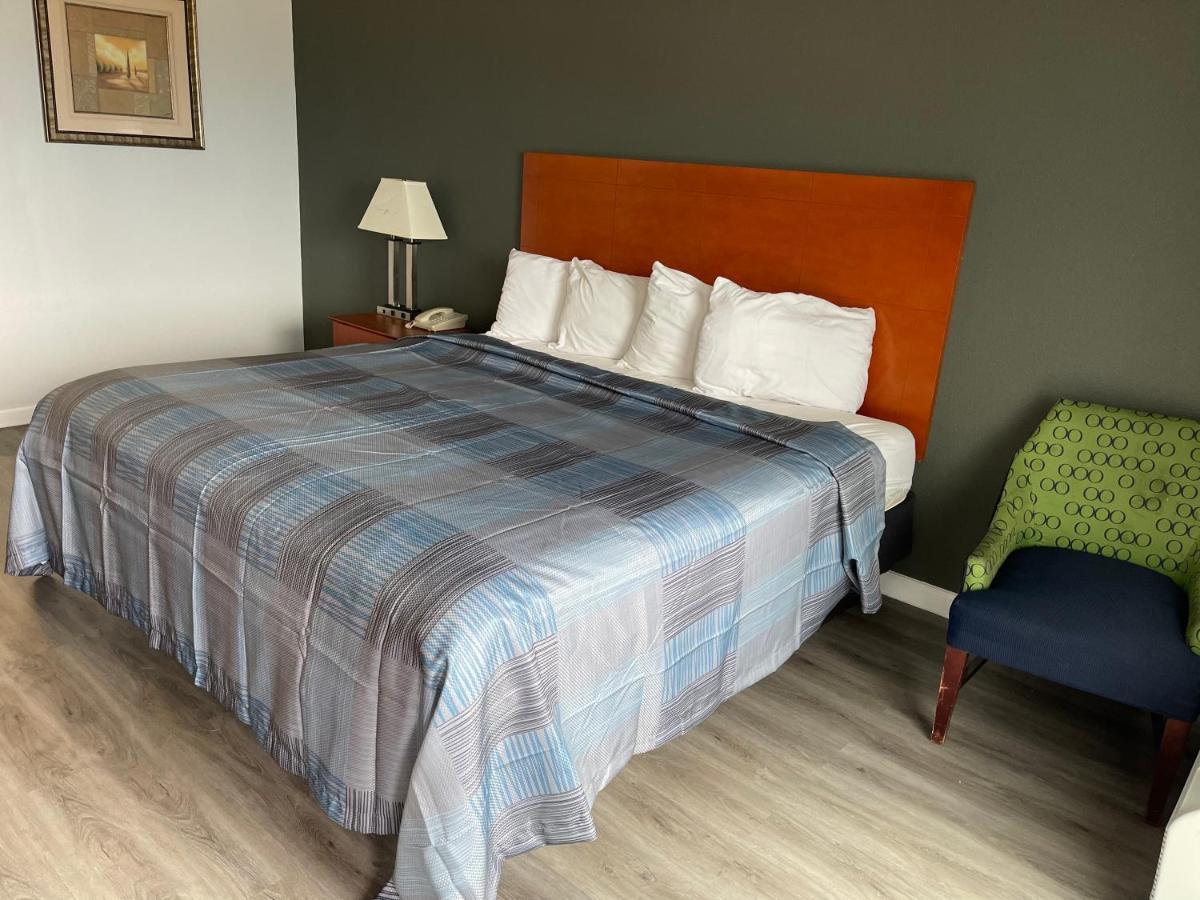 Hotel & 3*