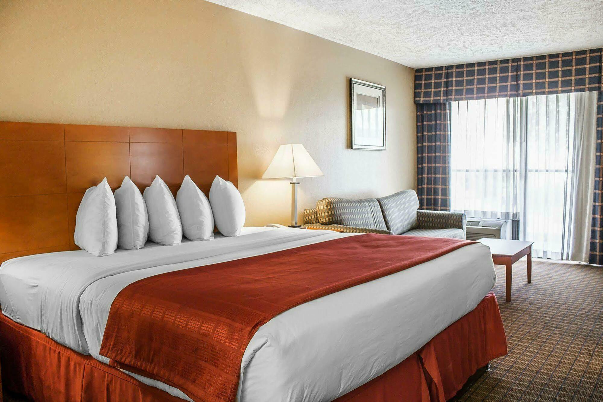 & Hotel 3*